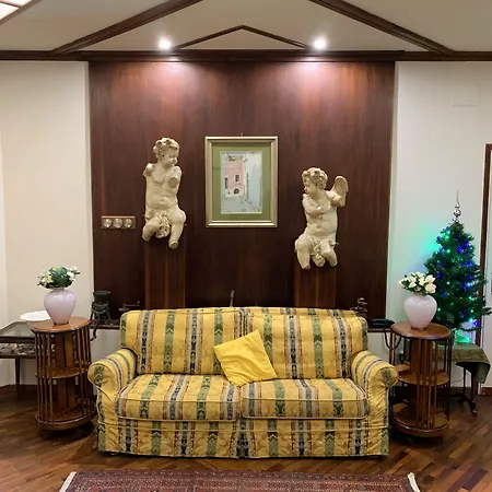 فندق مبيت وإفطار Albina 4*